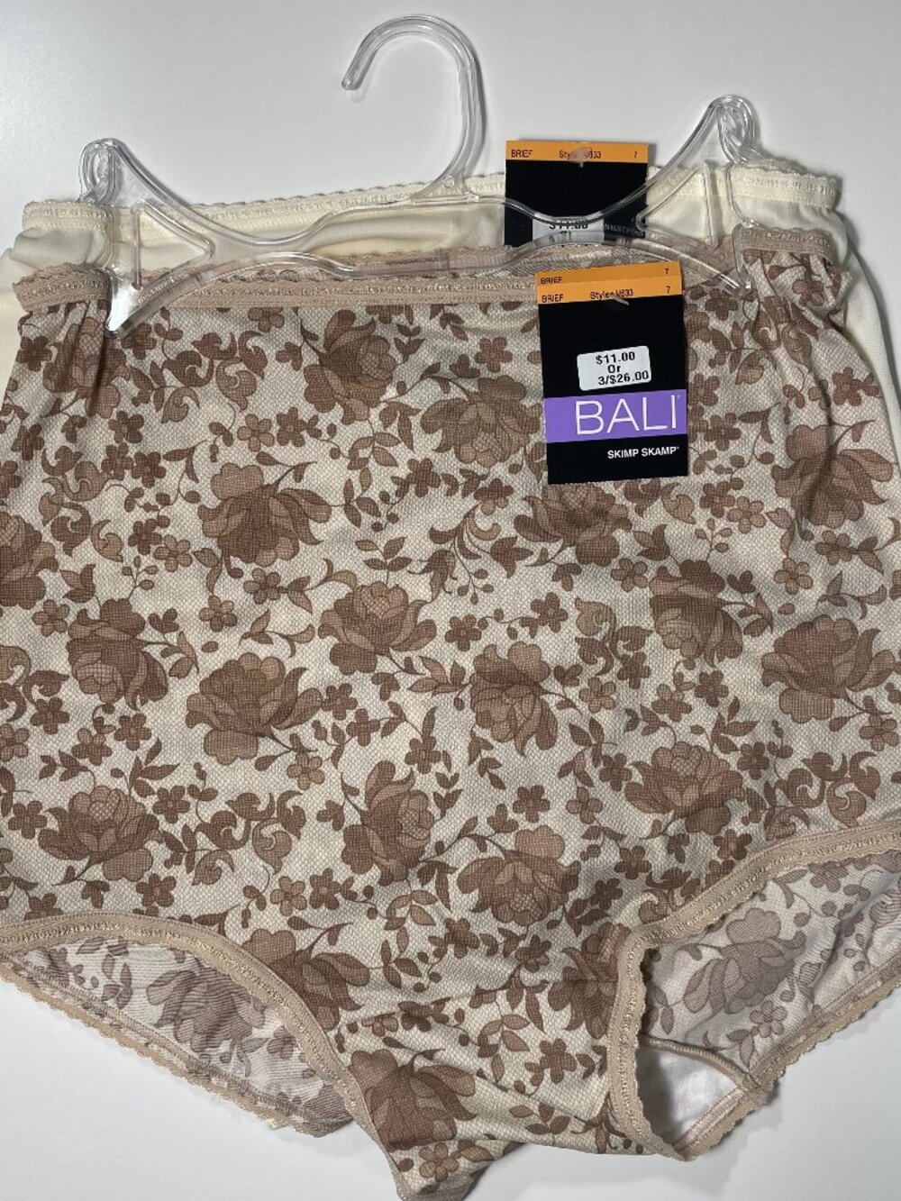 NWT Bali Skimp Skamp Briefs 2‑Pack Size L/7 Cream & Tan Style 2633 New Panties